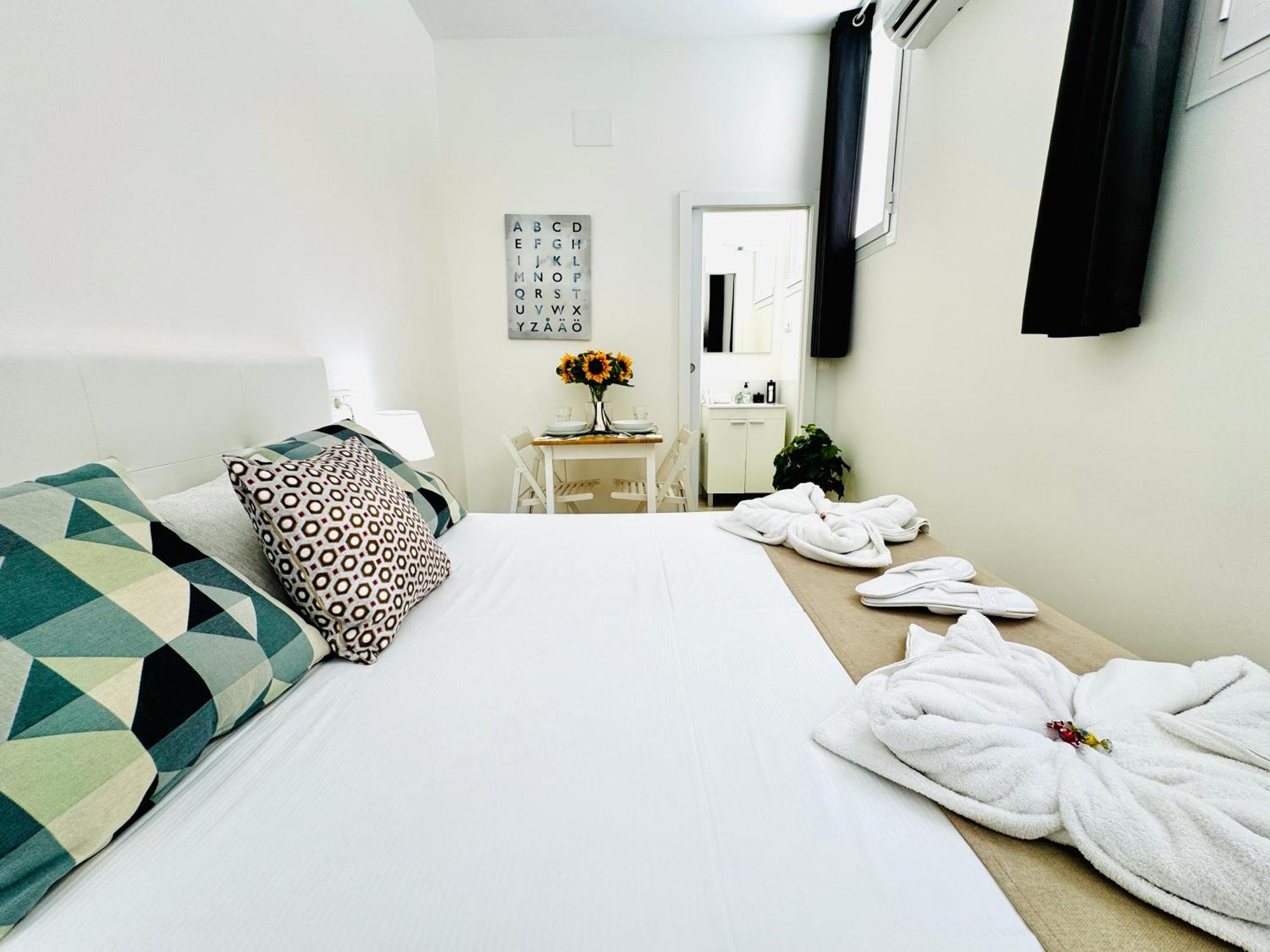 Cinco Torres Suites Madrid Eksteriør billede