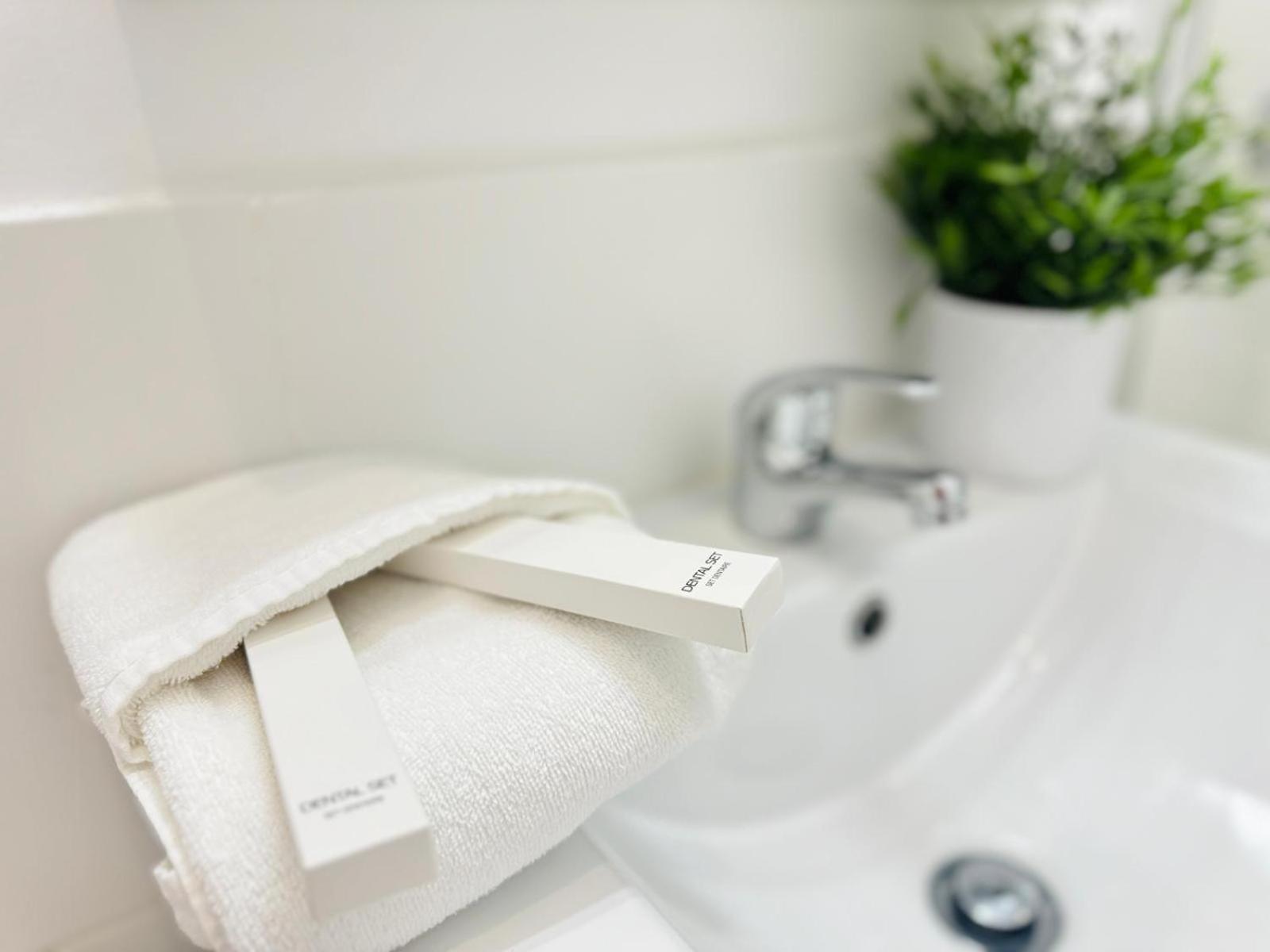 Cinco Torres Suites Madrid Eksteriør billede