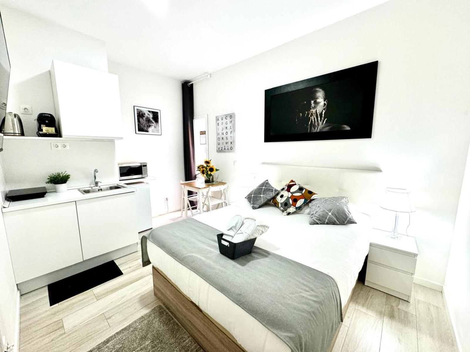 Cinco Torres Suites Madrid Eksteriør billede