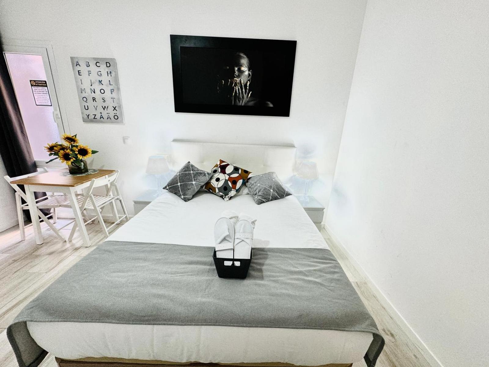 Cinco Torres Suites Madrid Eksteriør billede