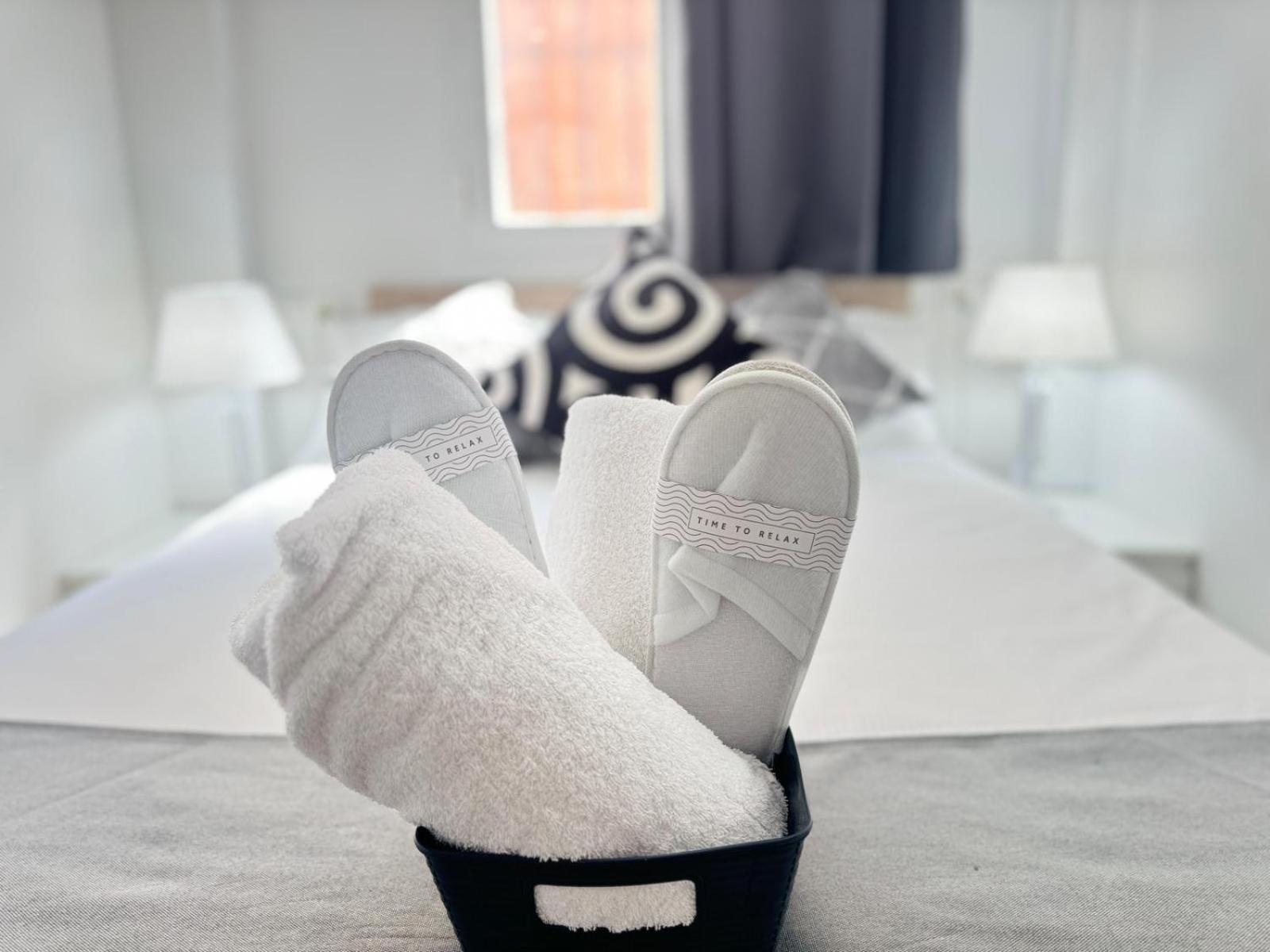 Cinco Torres Suites Madrid Eksteriør billede