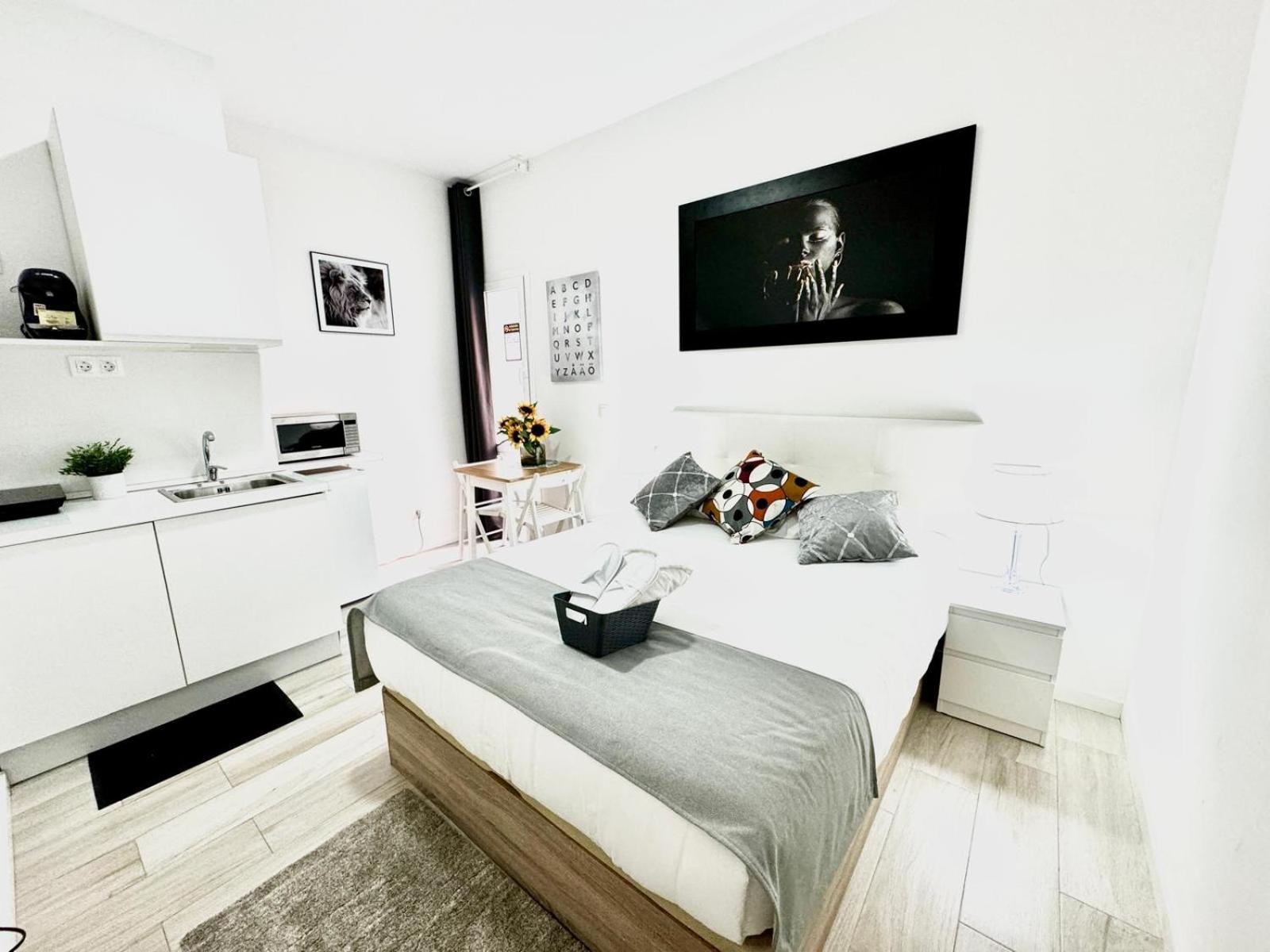 Cinco Torres Suites Madrid Eksteriør billede