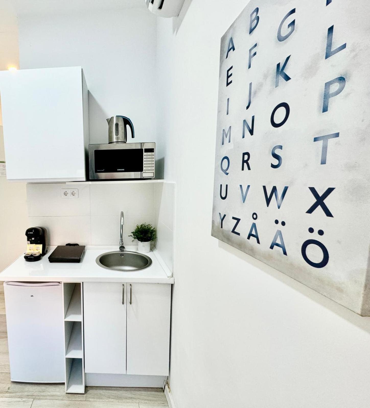 Cinco Torres Suites Madrid Eksteriør billede